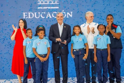 RD inicia el año escolar 2026-2027 con más de 2.6 millones de estudiantes y la incorporación de inteligencia artificial