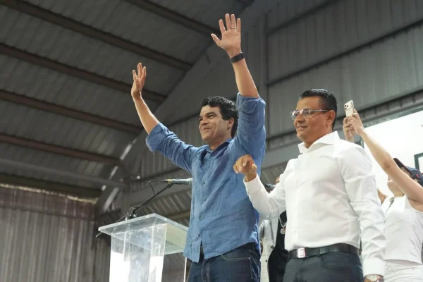 Wellington Arnaud recibe respaldo del 90 % de la estructura del PRM en Santiago Oeste, rumbo a la convención de octubre 2027