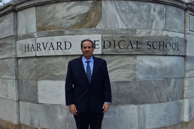 Víctor Atallah impulsa alianzas académicas en Harvard y presenta avances de salud en Washington
