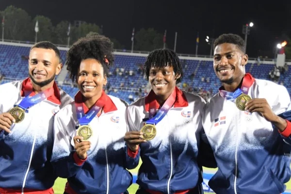 Marileidy Paulino lidera oro de República Dominicana en el relevo mixto 4×400