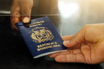 Dominicanos con pasaporte electrónico podrán usar autogates sin registro previo