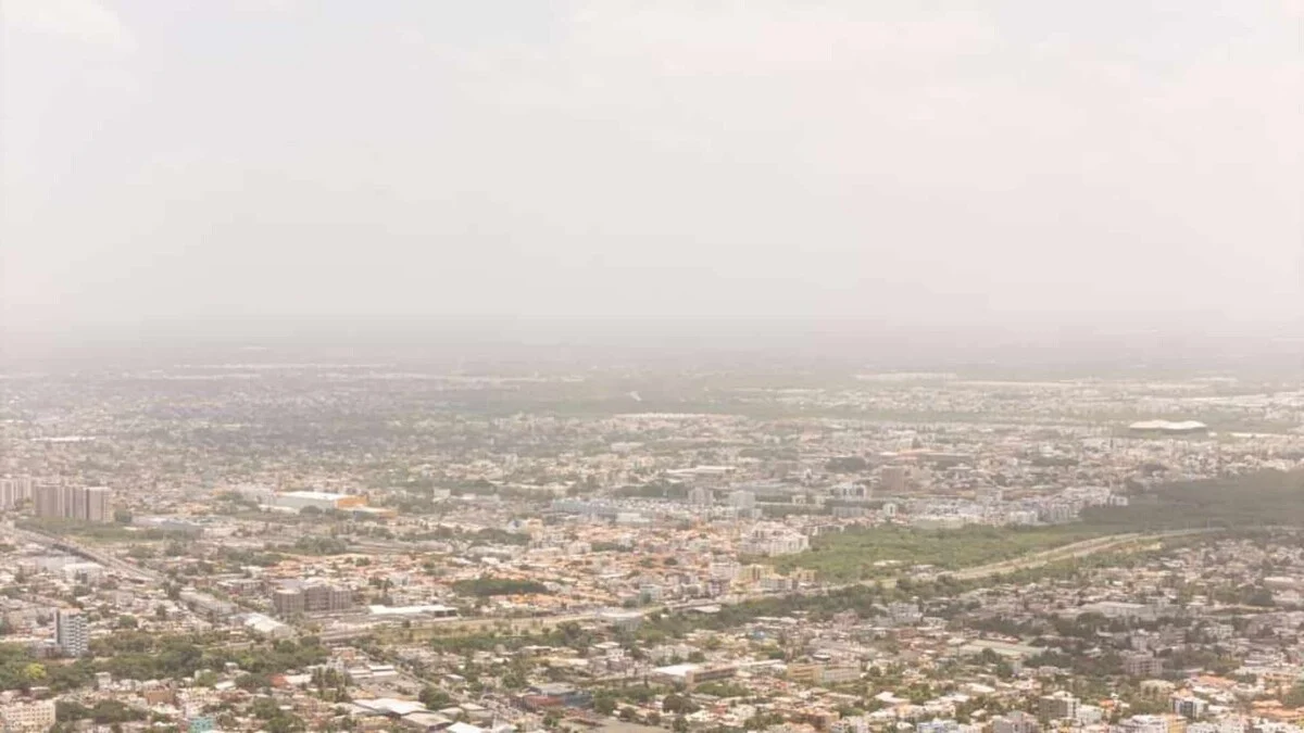 Indomet advierte cielo opaco por polvo del Sahara y aguaceros en varias provincias