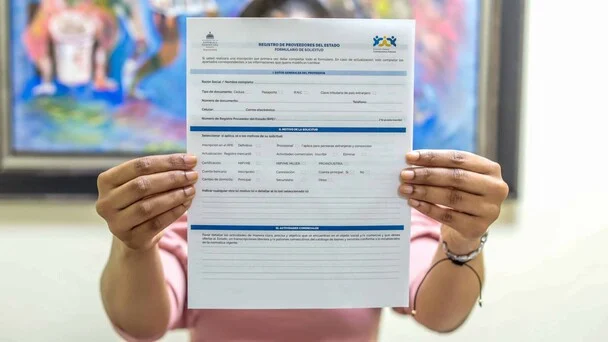 Suspenden registros de proveedores vinculados a 82 funcionarios electos y designados