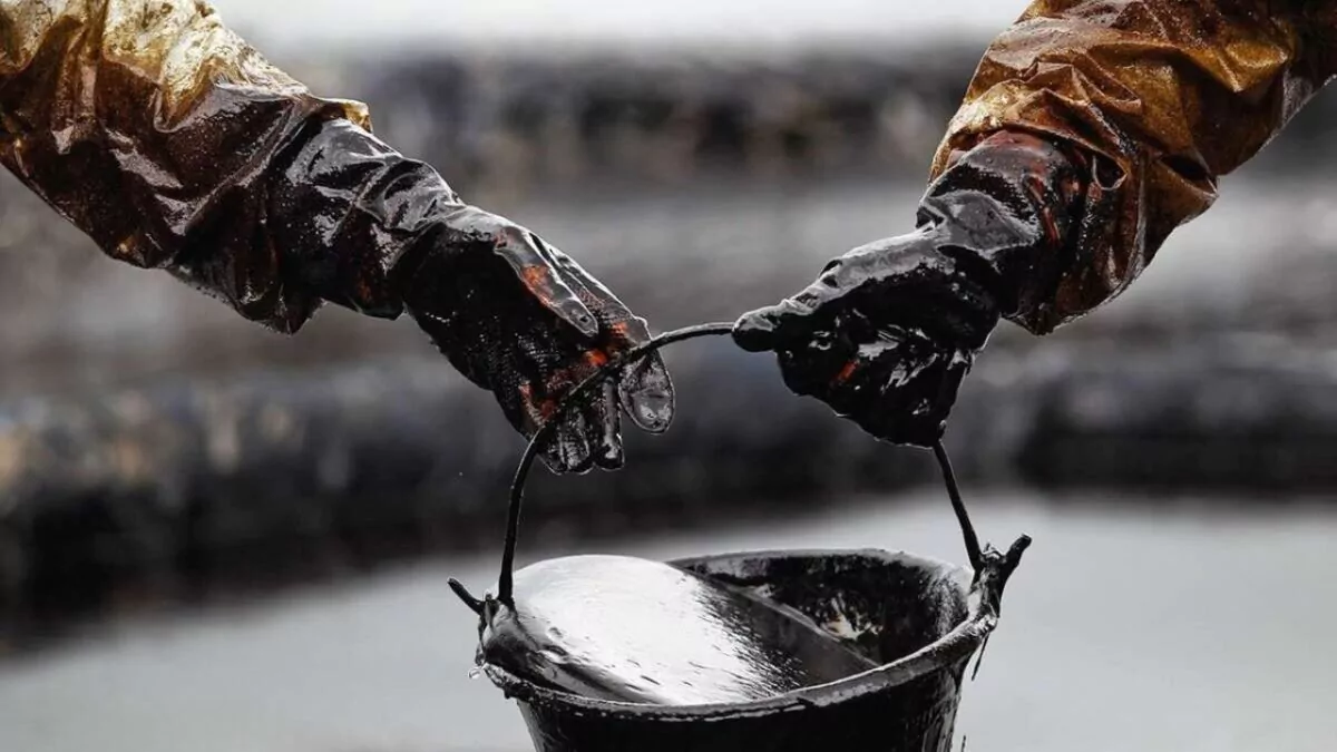 Petróleo de Texas baja un 3.37% impulsado por posible pacto para abrir estrecho de Ormuz