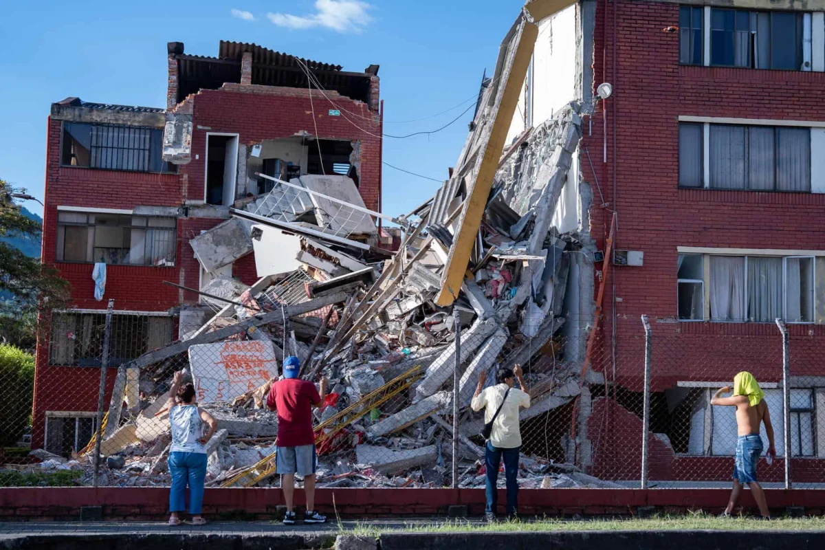 Instituto de Medicina Legal de Colombia ha recibido 304 cuerpos de víctimas del terremoto