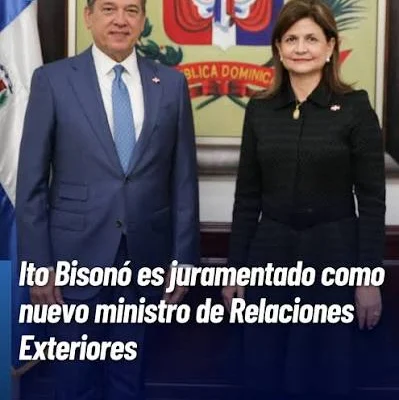 Raquel Peña juramenta a Ito Bisonó como el nuevo ministro de Relaciones Exteriores