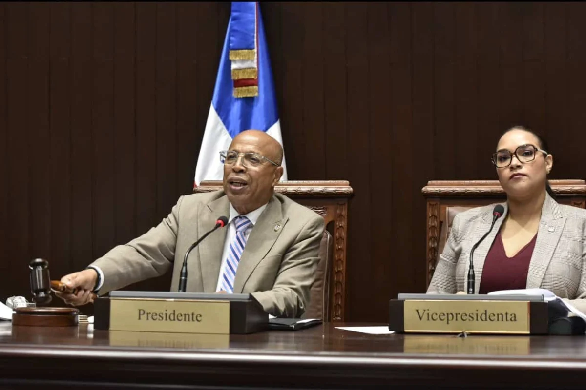 Pacheco y vocero de la FP protagonizan fuerte altercado en la Cámara de Diputados