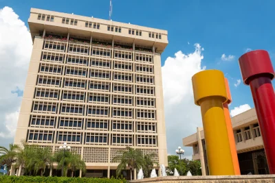 Peso dominicano se fortalece por aumento de divisas, turismo y exportaciones
