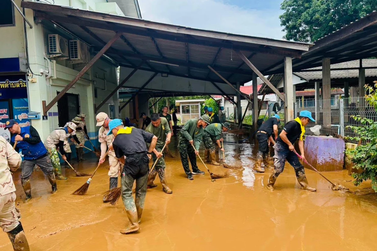 Dos muertos y más de 30,000 afectados por inundaciones en Tailandia