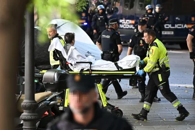 Miles de personas salen a las calles de Madrid tras desahucio de mujer de 87 años