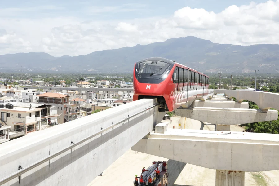 Gobierno amplía a 73 kilómetros la red de transporte masivo con Metro, teleféricos y monorriel