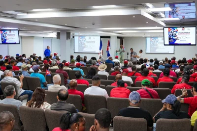 Más de 300 personas participan en conferencia de solidaridad con Cuba en República Dominicana