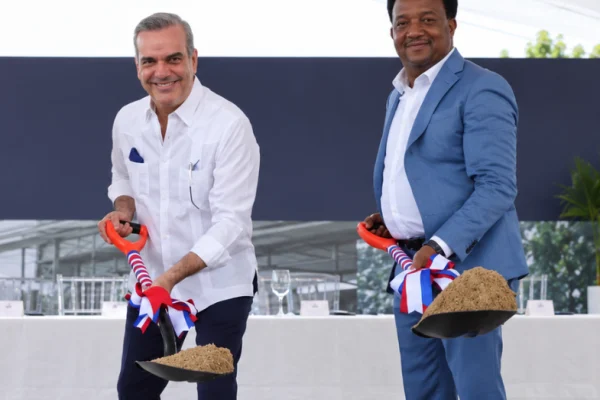 Abinader inaugurará este jueves Complejo Educativo y Deportivo Pedro Martínez en SDO