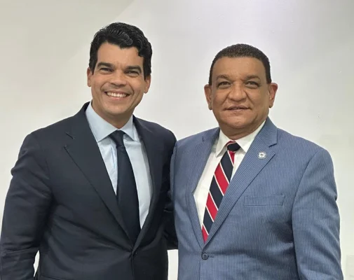 Wellington Arnaud designa a Guillermo Moringlane director ejecutivo del sector Salud de su proyecto presidencial