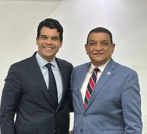 Wellington Arnaud designa a Guillermo Moringlane director ejecutivo del sector Salud de su proyecto presidencial