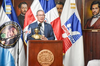 INPOSDOM e Instituto Duartiano honran al patricio con emisión postal conmemorativa por su fallecimiento