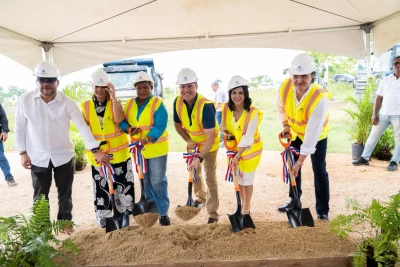 Jean Luis Rodríguez da primer palazo para la construcción del Residencial Las Acacias III en SDE