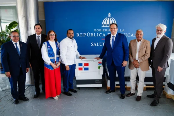 Ministerio de Salud fortalece cadena de frío para garantizar calidad de las vacunas con entrega de 421 refrigeradoras
