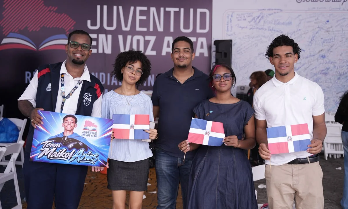 Jóvenes destacan el poder de lectura tras histórica jornada de 500 horas de Juventud en Voz Alta