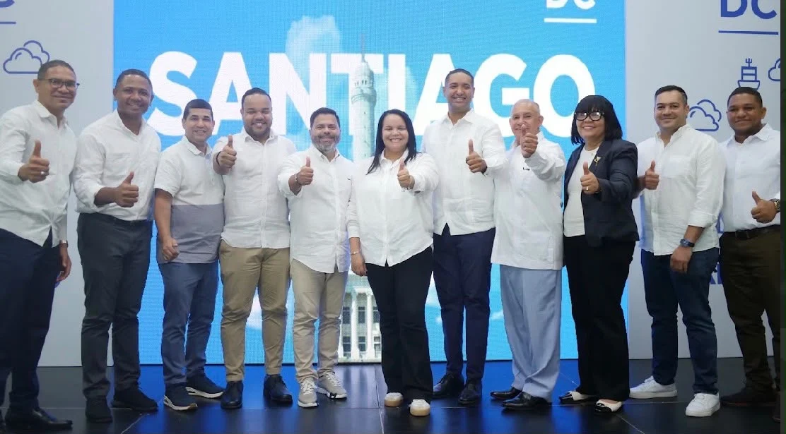 Leito Aguilera juramenta estructura de apoyo a David Collado en la Región Norte 2