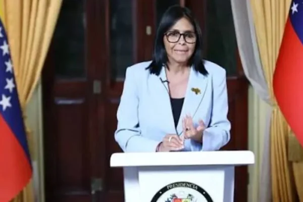 Delcy Rodríguez negocia con Vietnam unos treinta acuerdos en energía y agricultura