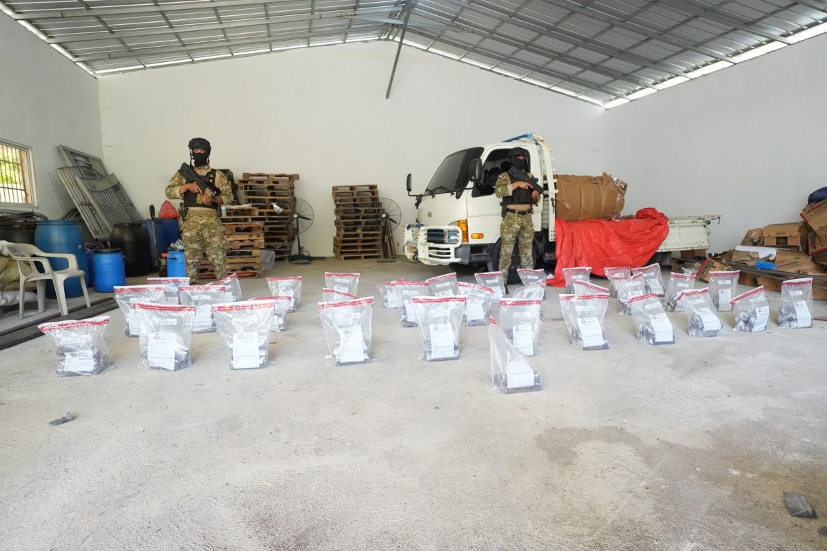 Ministerio Público y DNCD ejecutan la operación LM2 y ocupan 168 paquetes de cocaína