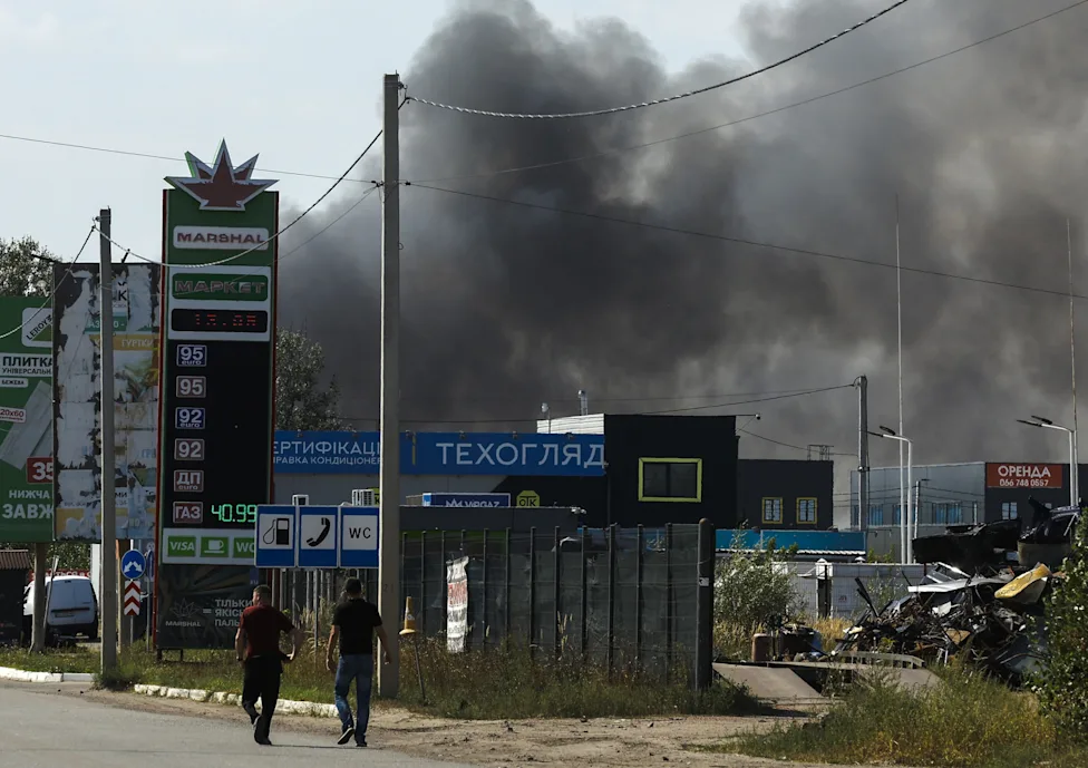 Elevan a 12 el número de muertos en nuevo ataque ruso contra Kiev y sus alrededores