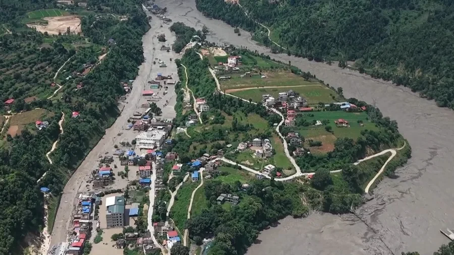 Sube a 1,252 el número de muertos en Nepal por el deslave