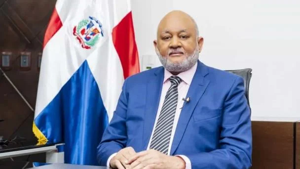 CC audita gestión de Roberto Fulcar en el Minerd; detecta errores de RD$7.7 millones en equipos informáticos