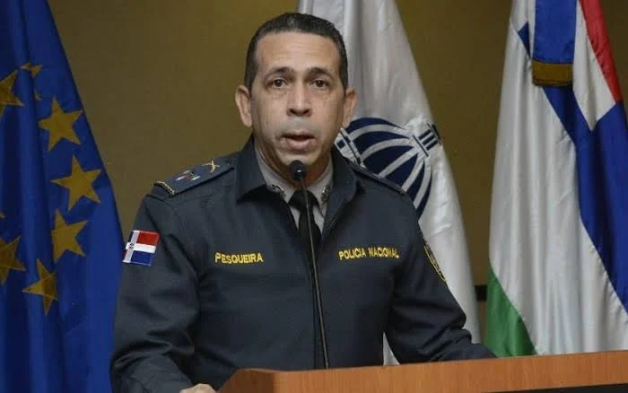 Ocupan 10,615 litros de bebidas adulteradas en un laboratorio clandestino en Azua