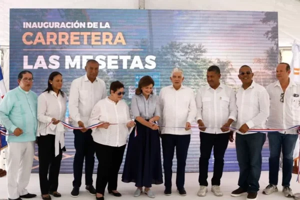 Gobierno inaugura carretera Las Mesetas tras años de espera en El Seibo