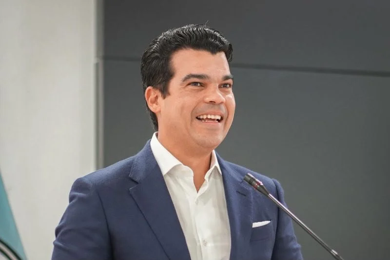 Wellington Arnaud lidera fortaleza en las bases del PRM