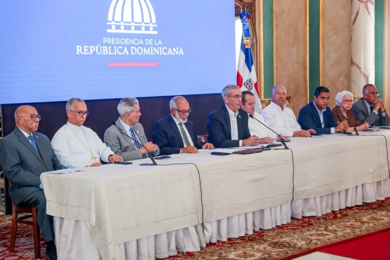 Abinader asegura que el Gobierno continuará recuperando dinero de la corrupción