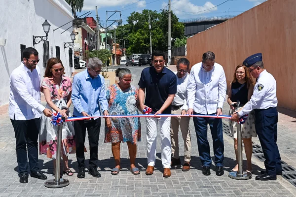 David Collado concluye entregas de calles intervenidas en Ciudad Colonial por 221 millones pesos