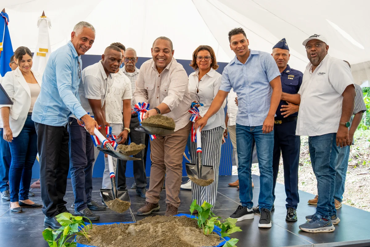 Director José Andújar inicia construcción de estación policial en Majagual, Monte Plata