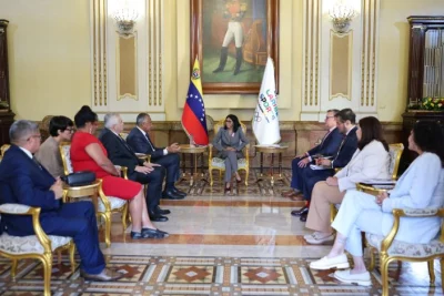 Luis Mejía se reúne con Delcy Rodríguez para formalizar candidatura de Caracas a los Centroamericanos 2030