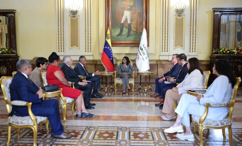 Luis Mejía se reúne con Delcy Rodríguez para formalizar candidatura de Caracas a los Centroamericanos 2030