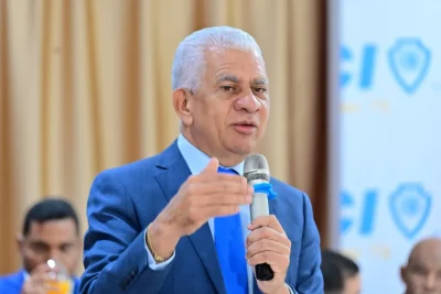 Ricardo de los Santos propone realizar debates entre candidatos del PRM