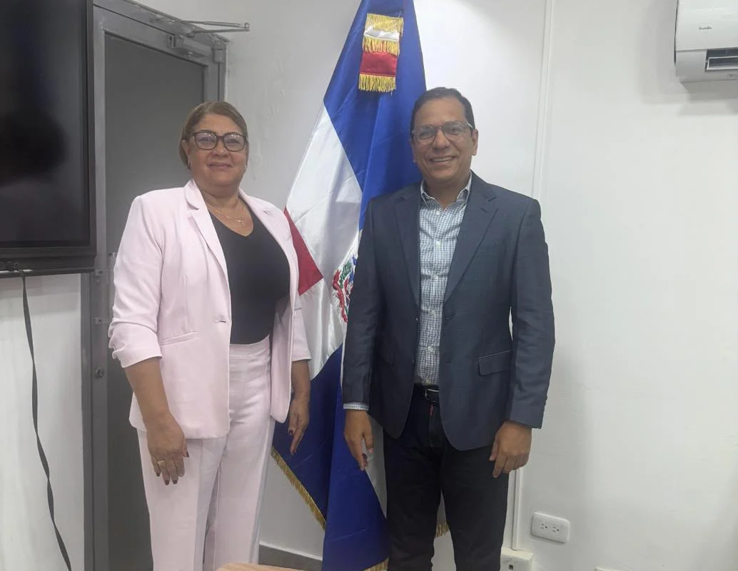 Jakeline Beltrán pasa a respaldar las aspiraciones de Omar Méndez a la Alcaldía del Distrito Nacional