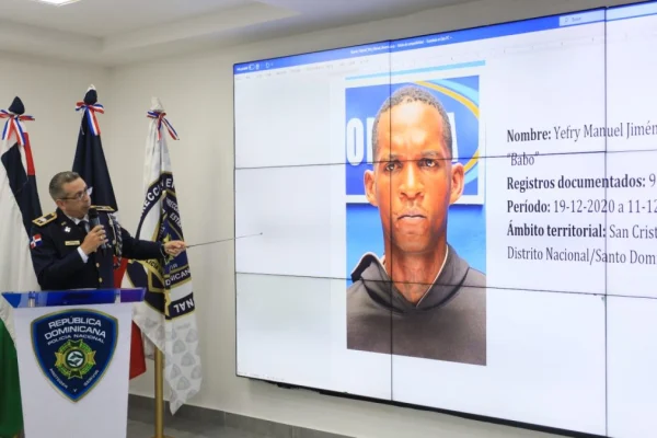 Dictan tres meses de medida de coerción contra acusado de robar en casa de Kenny Grullón