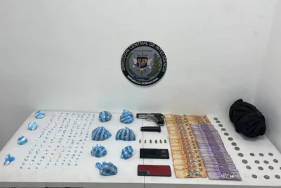 Apresan a tres y ocupa 211 porciones de presuntas drogas en Sabana Perdida