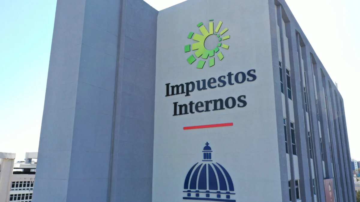 Grandes y medianos contribuyentes deberán facturar electrónicamente desde noviembre