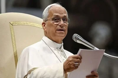 El papa lamenta la presión para llevar un estilo de vida centrado en el consumo