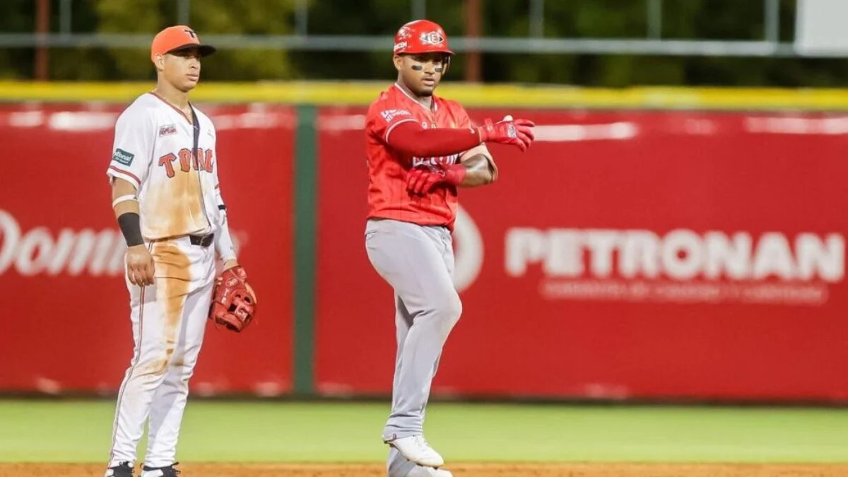 Escogido vence 15-11 a los Toros para sumar su tercer triunfo seguido