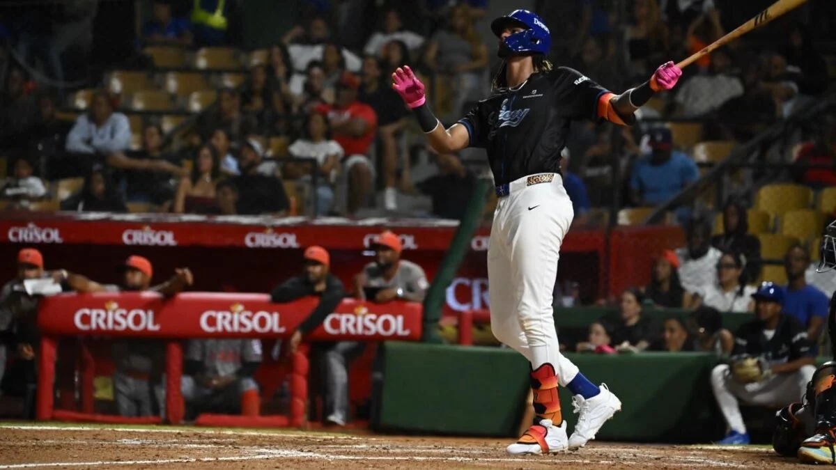Licey vence 7-4 a los Toros con jonrones de Florial y Alcántara