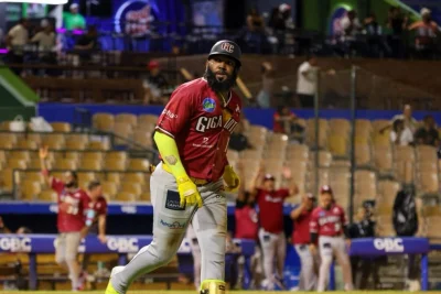 Marcell Ozuna dispara grand slam y guía remontada de Gigantes ante el Escogido