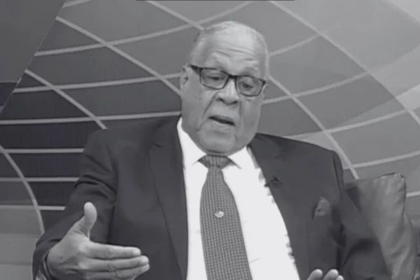 Fallece el periodista Freddy Sandoval