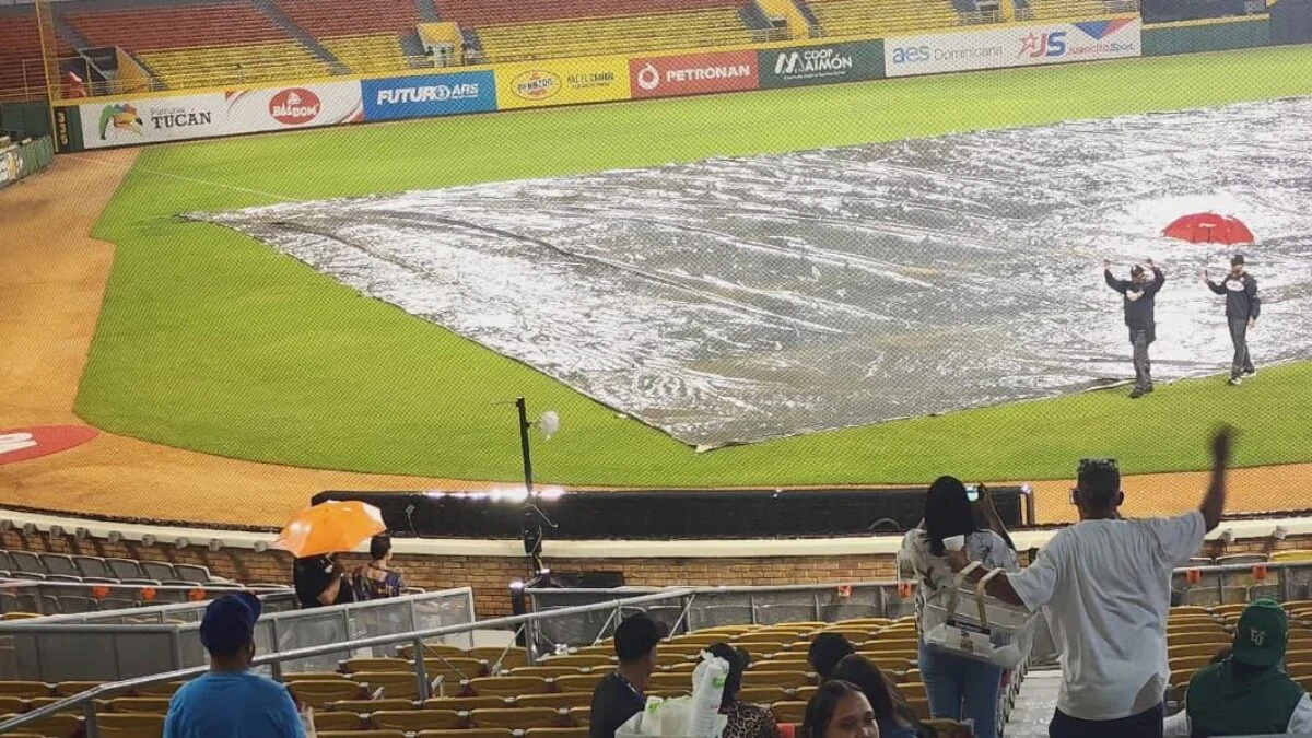 Posponen otra vez por lluvia juego entre Estrellas y Águilas en Santiago