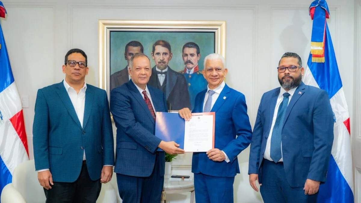 Poder Ejecutivo somete al Senado proyecto de ley para regular las concesiones públicas