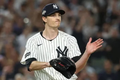 Yankees barren a Boston y avanzan a la Serie Divisional